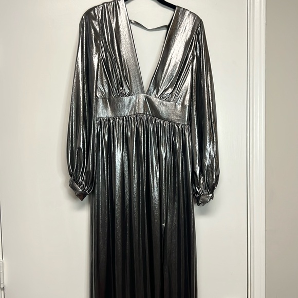 NWT: Gianni Bini Silver Metallic V-neck Maxi Dress - Picture 6 of 11